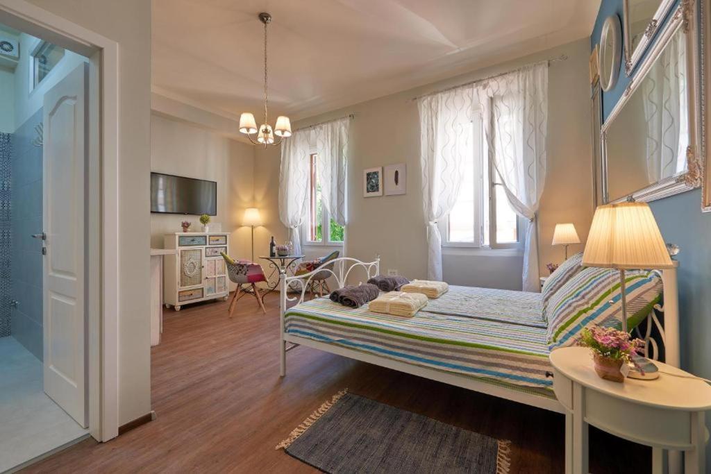 Old City Romantic Studios 2 Пула Екстериор снимка