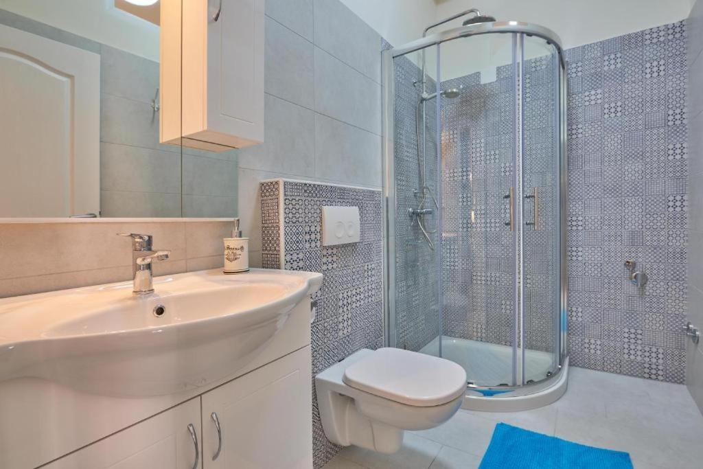 Old City Romantic Studios 2 Пула Екстериор снимка